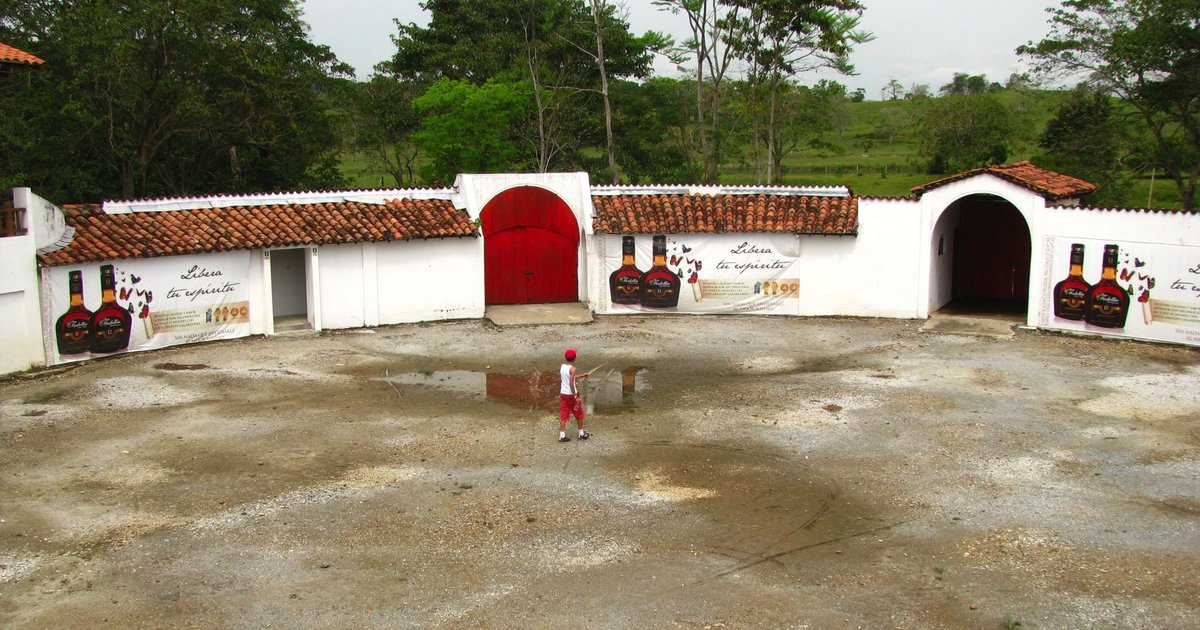 foto real hacienda napoles propiedad